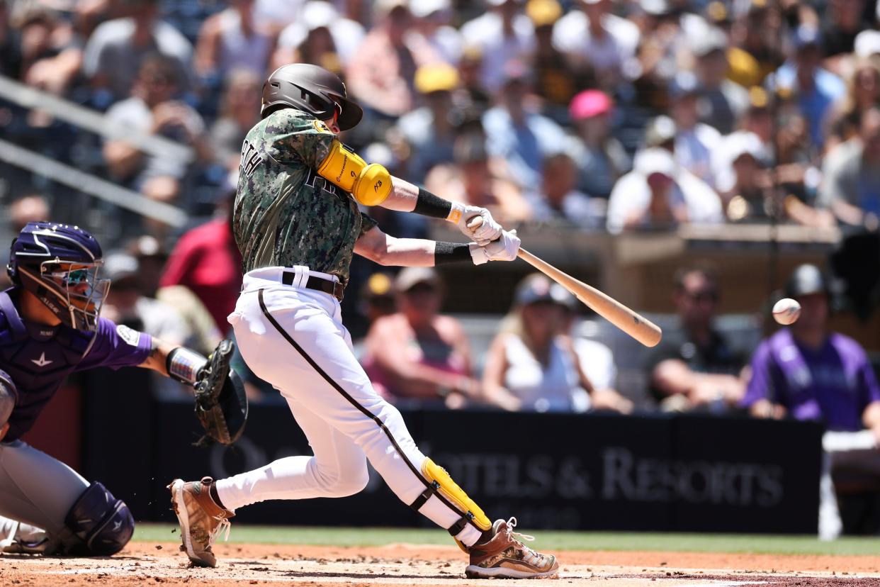 ROCKIES-PADRES (AP)