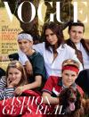 <p>Die Beckhams machten im September 2018 Geschichte und posierten für ihr erstes Cover als Familie für die britische “Vogue”. David fehlte vielleicht auf dem Foto, aber Olive, der Cocker Spaniel der Familie, machte das wett.<br>[Foto: Britische Vogue] </p>