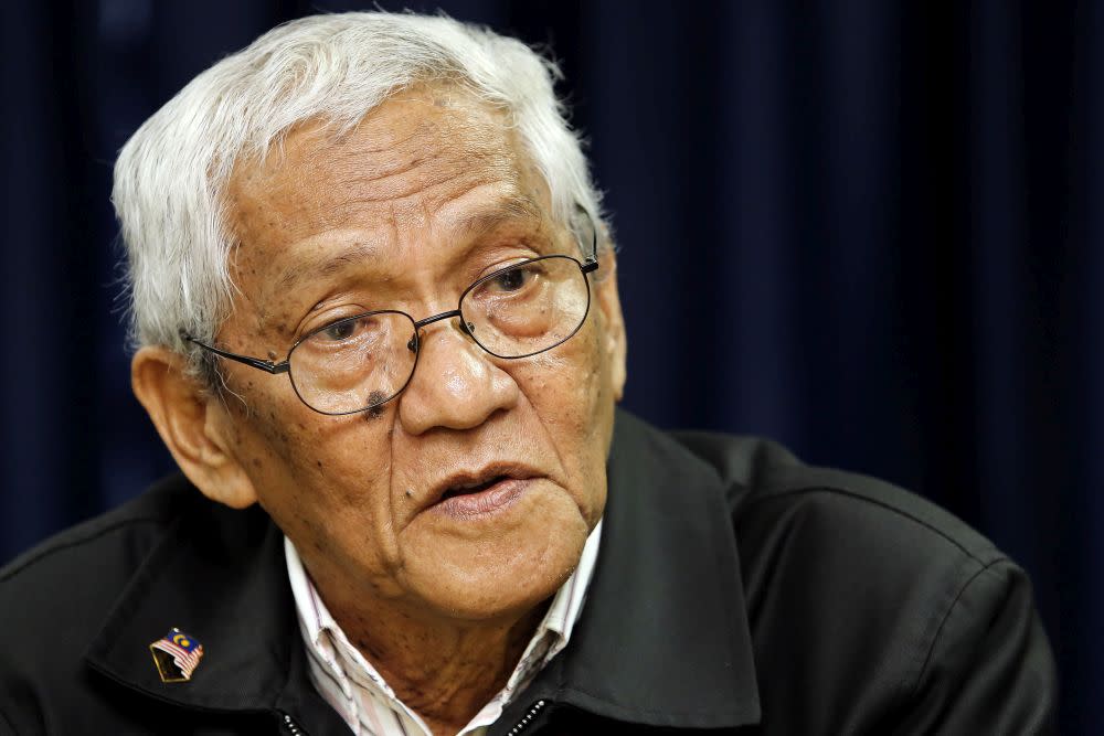 Patriot president Brig Jen (Rtd) Datuk Mohamed Arshad Raji speaks during a press conference in Subang July 24, 2018. — Picture by Yusof Mat Isa