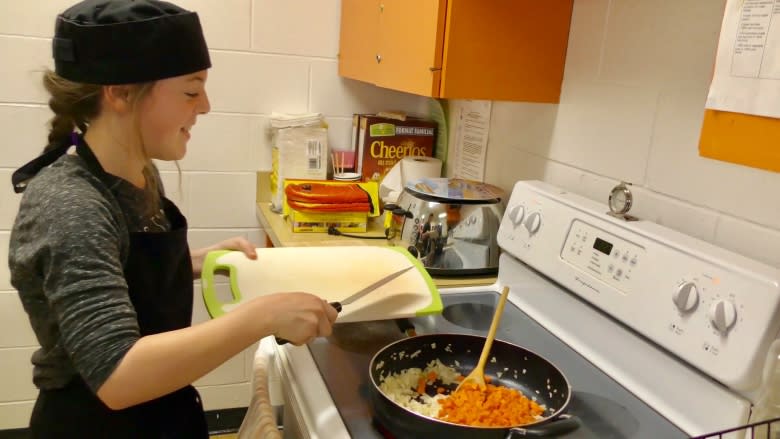 Special cooking class gives young P.E.I. students an appetite for learning