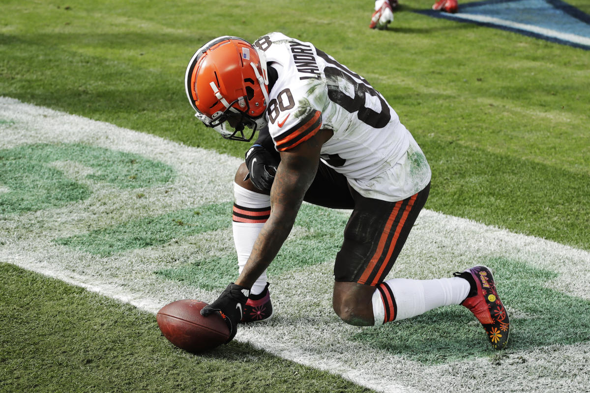 Browns-Steelers game still on track for Sunday despite Cleveland's positive  COVID-19 tests