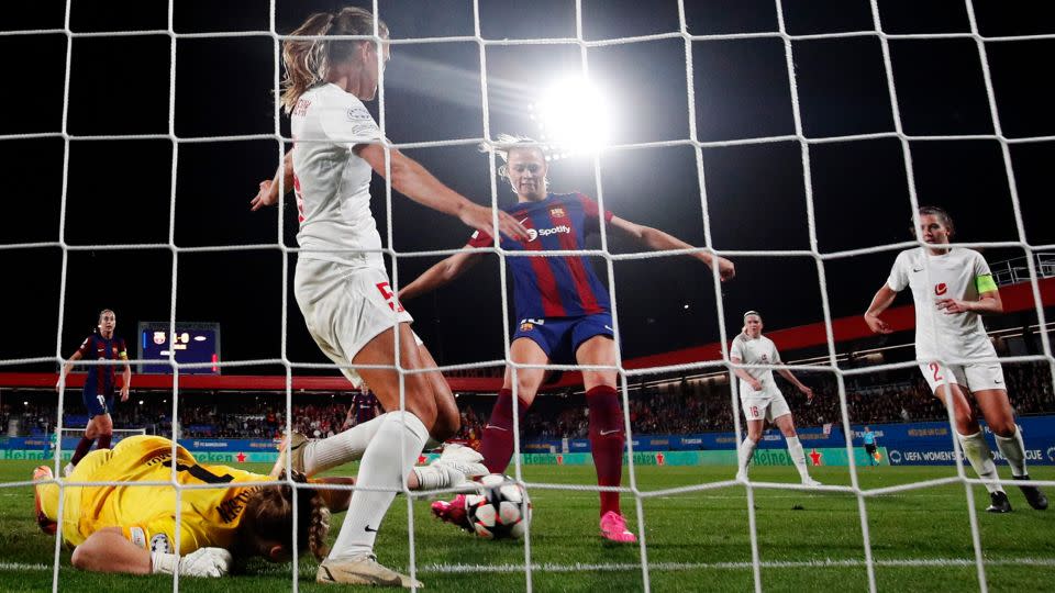 Fridolina Rolfö scores Barcelona's second goal. - Albert Gea/Reuters