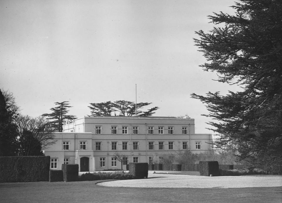 27th March 1948:  The Royal Lodge in the Great Park, at Windsor, Bucks, where King George VI retires to throw off the worries of State and live the life of a country gentleman.  (Photo by Harry Shepherd/Fox Photos/Getty Images)