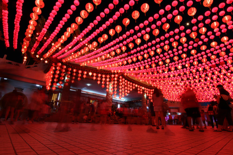 A picture of lit red lanterns at Thean Hou Temple in Kuala Lumpur. (Photo: Getty Images)