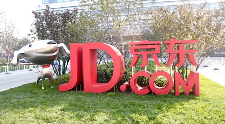 China Stocks With Long Term Upside: JD (JD)