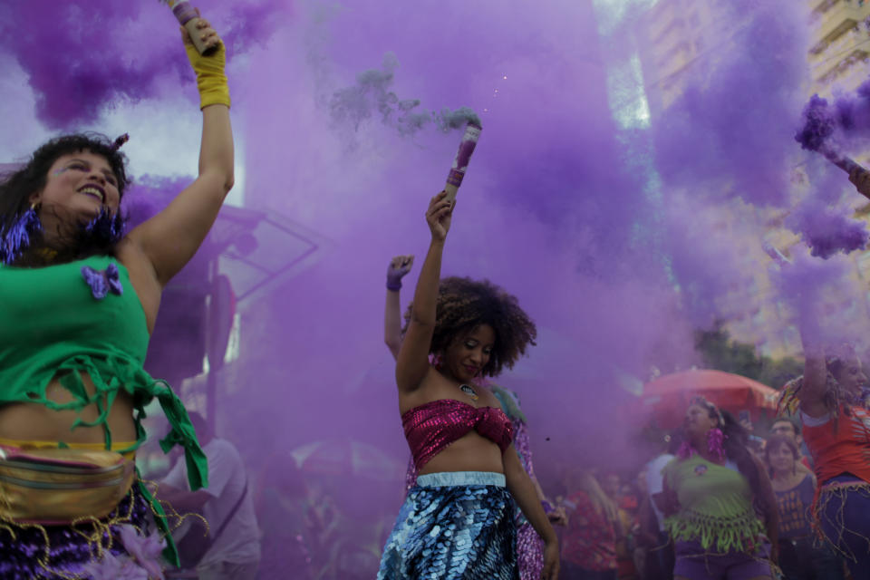 S&#xc3;O PAULO, SP, 22.04.2022: CARNAVAL-SP - Bloco Feminista, na Barra Funda, na zona oeste de S&#xe3;o Paulo. (Foto: Danilo Verpa/Folhapress)