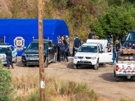 葡萄牙警方23日在麥德琳失蹤附近的水庫搜尋。路透社