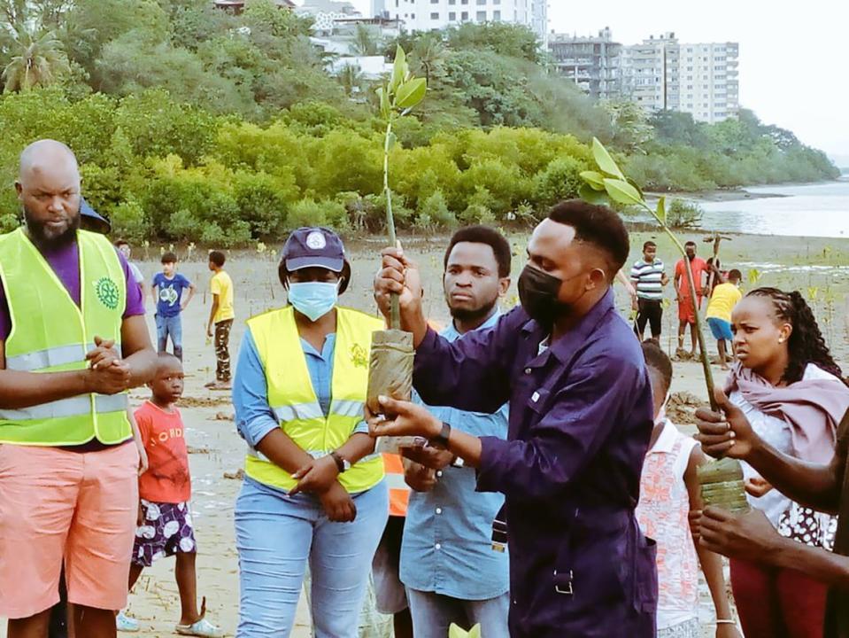 <div class="inline-image__caption"><p>A community gathering by the Manyunyu Community Organization at Tudor Creek near the Kenyan coastline to plant new mangrove seedlings. </p></div> <div class="inline-image__credit">Keit Silale</div>