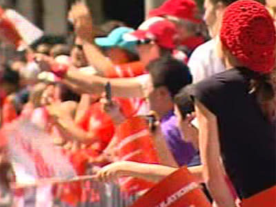 <p>Sydney celebrates at Swans victory parade</p>