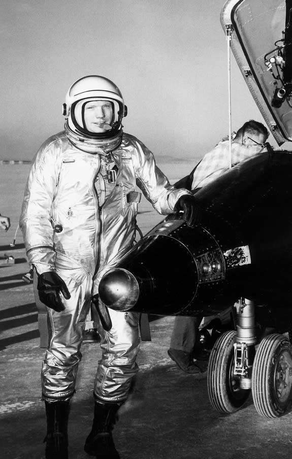 Neil Armstrong, 1st Moonwalker, Undergoes Heart Surgery