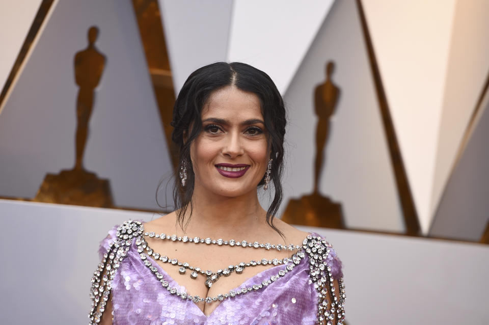 Auf dem roten Teppich setzt sie gerne auf aufregende Make-ups, privat mag es Salma Hayek ungeschminkt. (Bild: AP Photo)