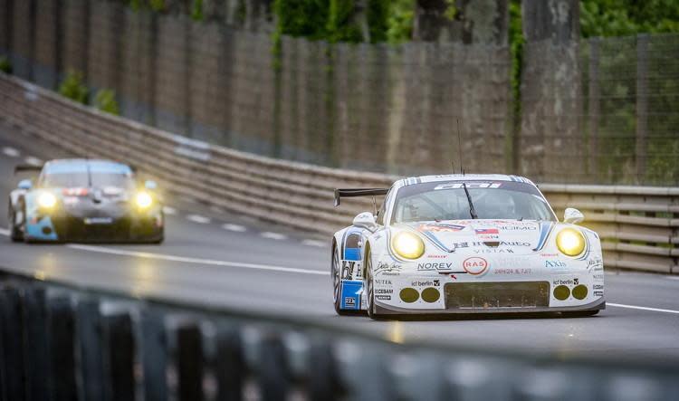 來自台灣的TEAM-AAI在2015年就利用了兩台Porsche廠車遠赴法國參賽。