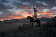 <p>The female birds are especially prized, as they are bigger and better hunters. (Photo: Daniel Kordan/Caters News) </p>