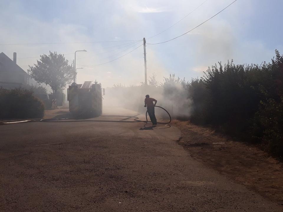 A grass fire on Oaks Lane in Newbury Park (LFB)