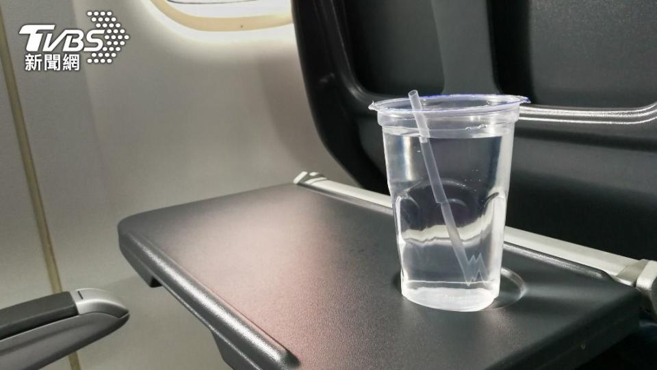飛機上的水是否安全，取決於（供水）管線的清潔頻率。（示意圖／shutterstock 達志影像）