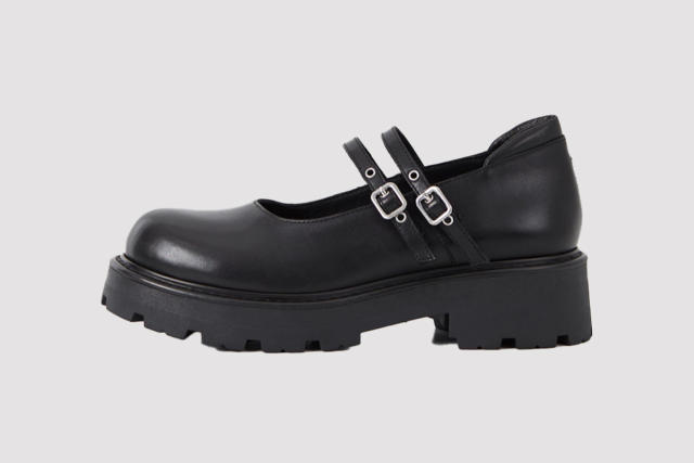 Get the shoes for $325 at marcjacobs.com - Wheretoget