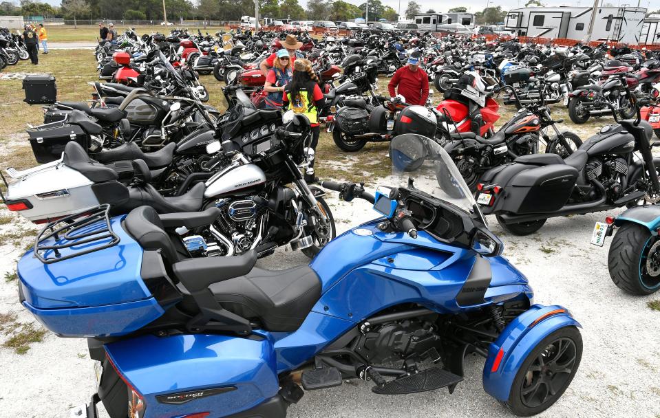 Along with live music, Thunder by the Bay will feature a 17-class bike show, motorcycle stereo sound-off competition and freestyle demonstrations, and a "United We Ride – America Strong” charity motorcycle ride.