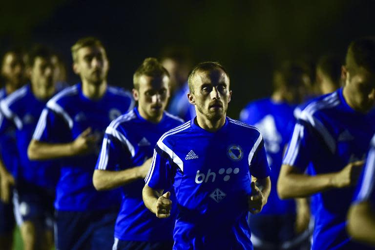Bosnia-Herzegovina's players take part in a training session at the Antonio Fernandez Stadium in Guaruja, on June 8, 2014
