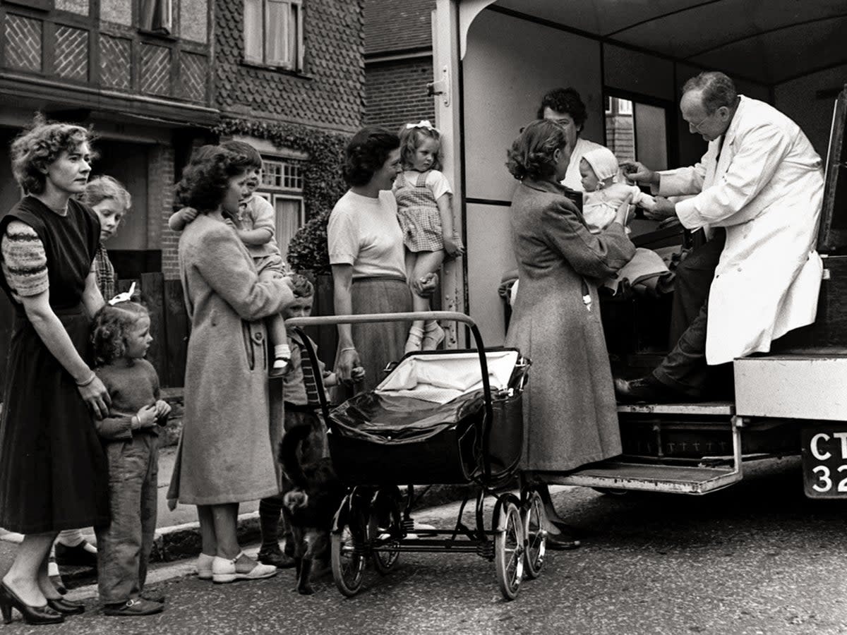 Mobile immunisation van in Portsmouth, 1951 (Popperfoto via Getty)