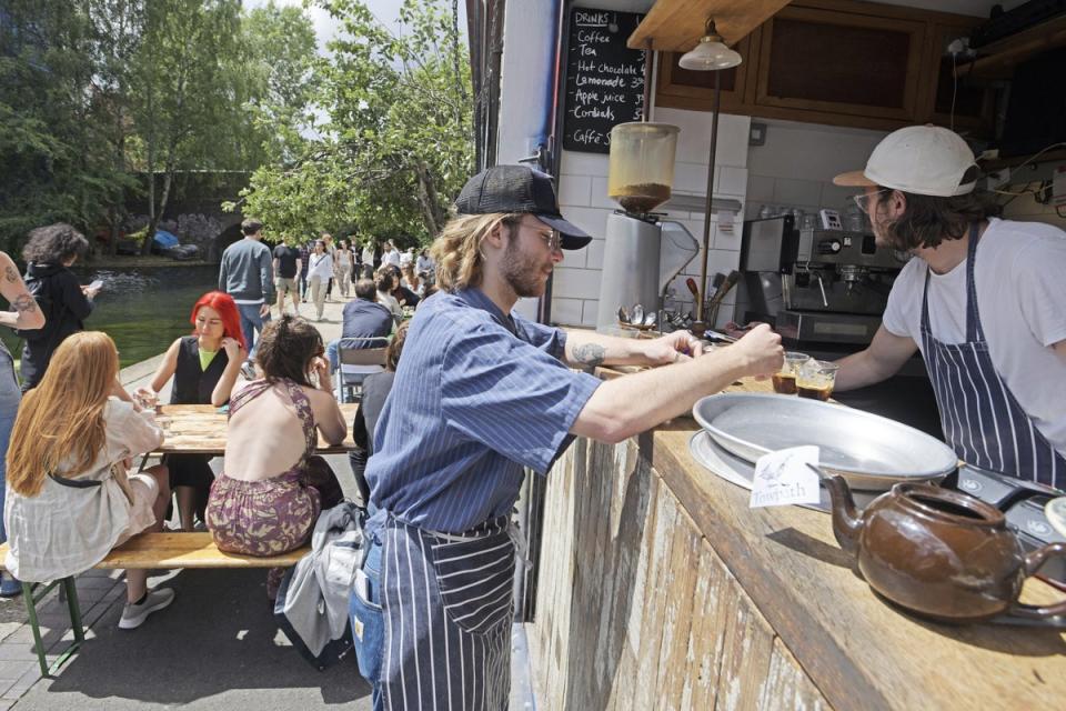 The Towpath cafe next to the Regent’s Canal is the perfect, relaxing spot to grab coffee and cake (Daniel Lynch)