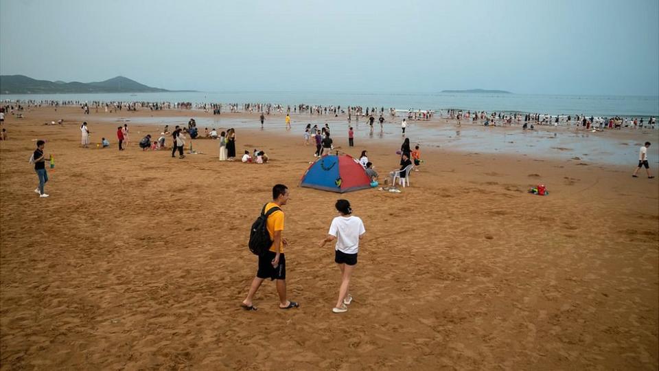 青島海灘的遊客