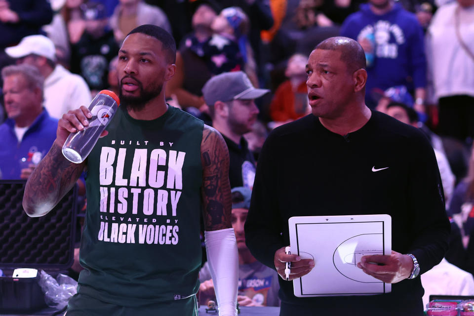 Damian Lillard與教練Doc Rivers。（Photo by Tim Nwachukwu/Getty Images）