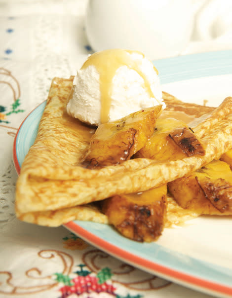 CREPES WITH UN-DULCE DE LECHE AND SWEET PLANTAINS