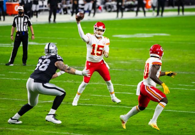 Chiefs Rookie TE Noah Gray Turning Heads at OTAs, 2021 Fantasy Sleeper as  Travis Kelce's Handcuff - Roto Street Journal