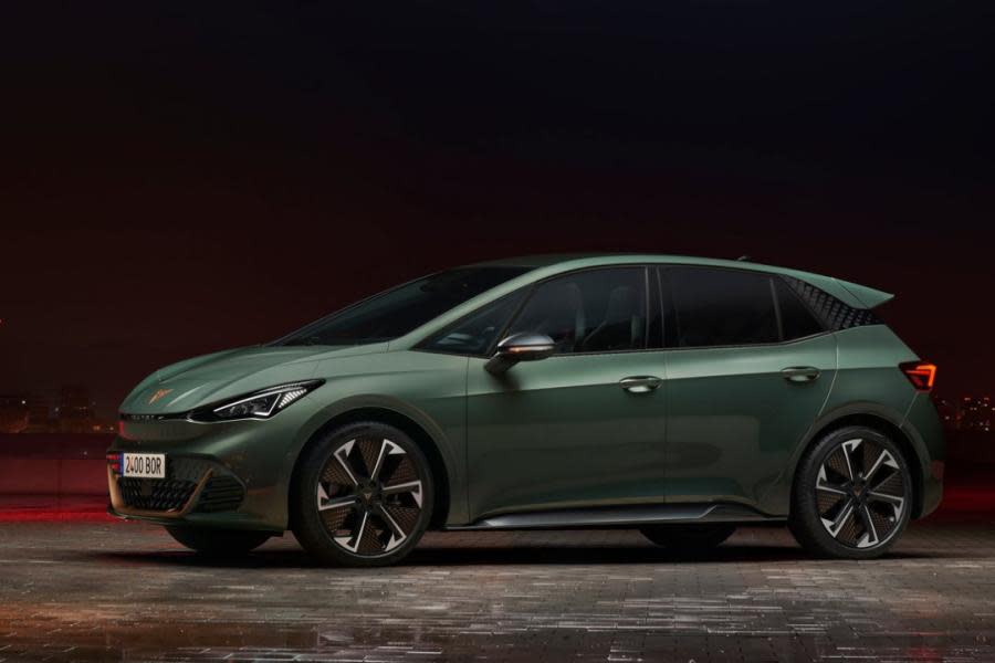 CUPRA BORN VZ 2025: La marca española sorprende de nuevo