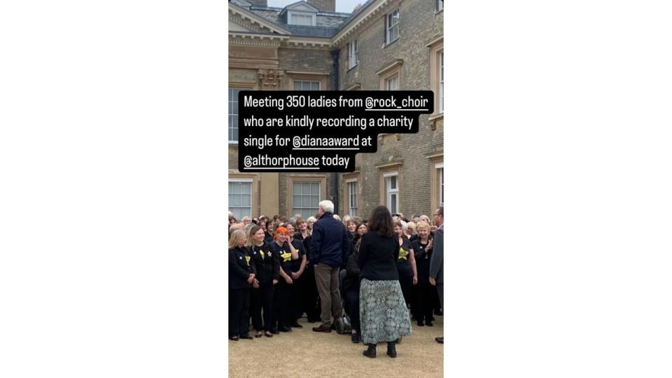 Charles Spencer speaking with 350 members of a choir at Althorp House 