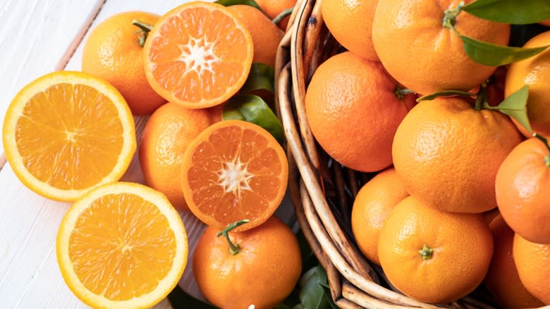 Oranges in basket sliced