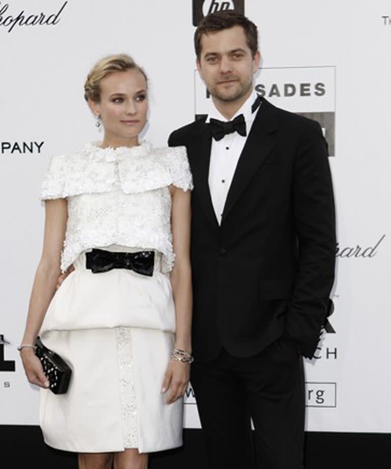 En buena compañía. La actriz Diane Kruger y su novio, Joshua Jackson, en una gala realizada en Cannes para juntar dinero para la lucha contra el cáncer.