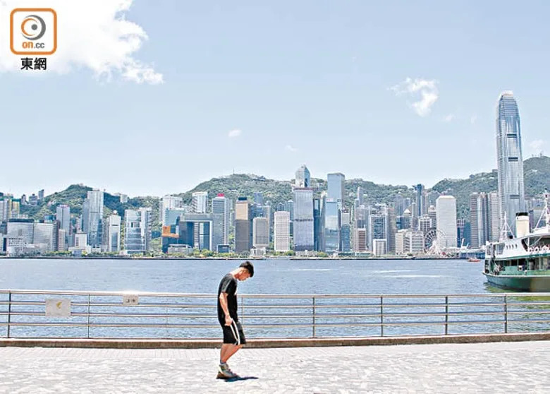 香港8月遠較正常炎熱，平均氣溫創有記錄以來當月的最高紀錄。