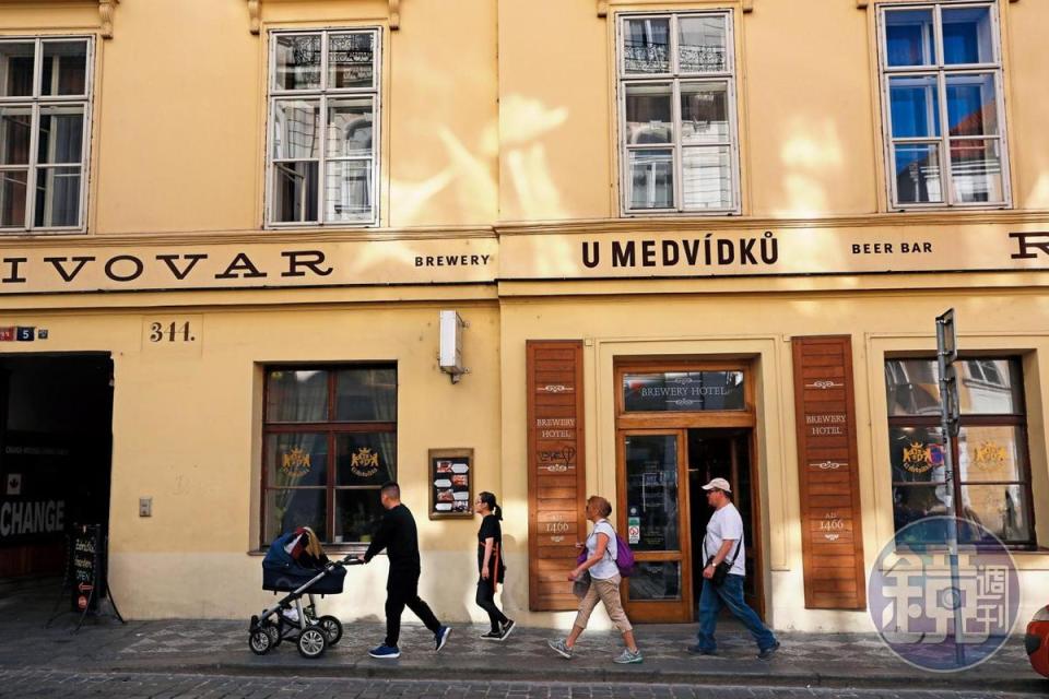 「U Medvídků」是布拉格著名的啤酒餐廳與旅館。