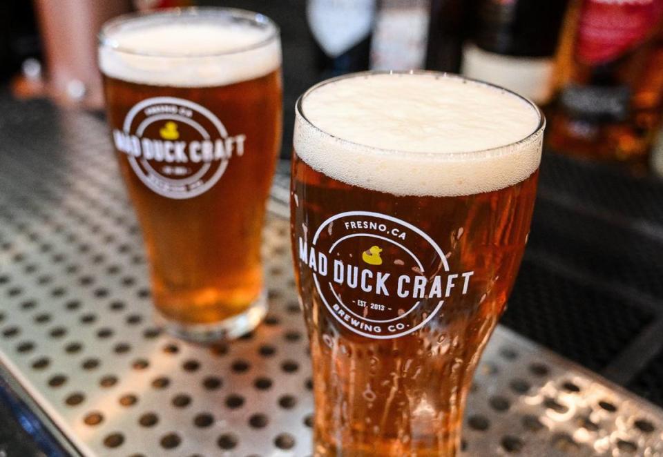 Craft draft beers from Mad Duck are freshly poured at the Fresno brewpub’s newest location at Maple and Copper avenues in north Fresno. CRAIG KOHLRUSS/ckohlruss@fresnobee.com