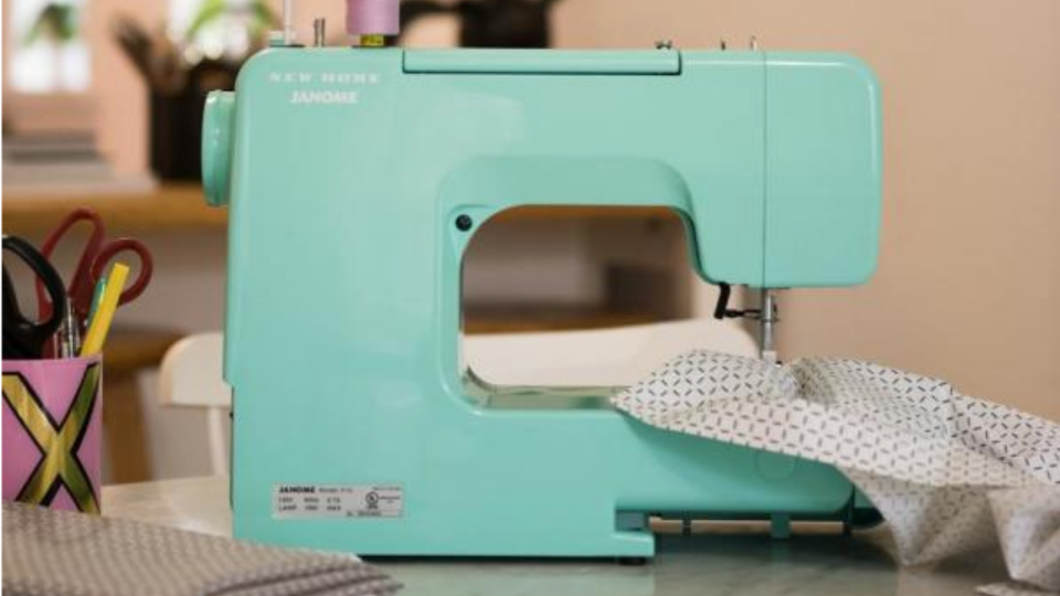 Best Home Depot gifts: Sewing machine