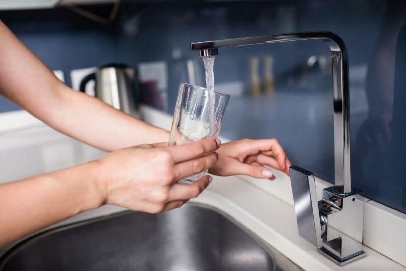 Experts warn tap water could add years to your appearance. Photo: Getty