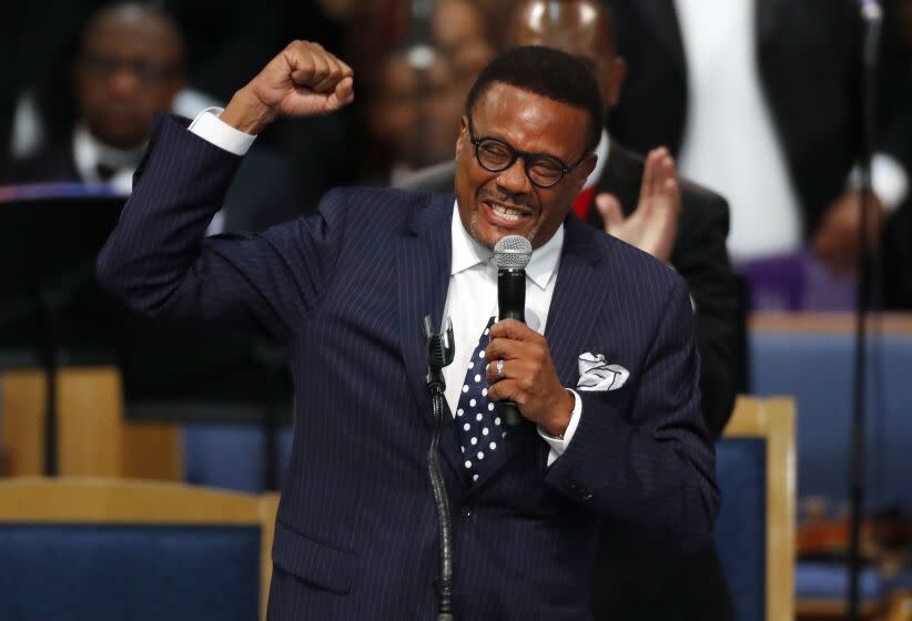 Retired Judge Greg Mathis speaks during the funeral service for Aretha Franklin at Greater Grace Temple.