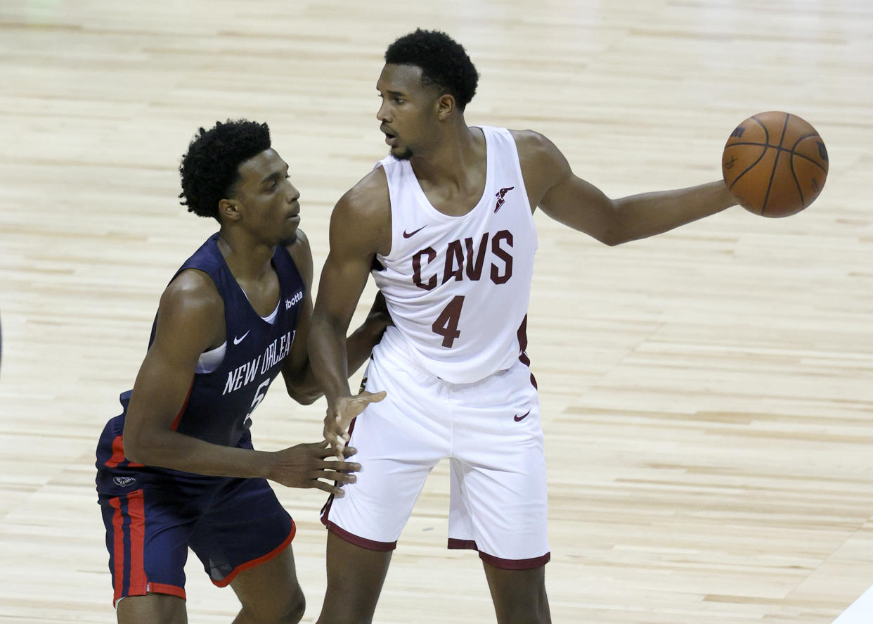 Cleveland rookie center Evan Mobley is guarded by Herbert Jones of the New Orleans Pelicans during the 2021 NBA Summer League at the Thomas & Mack Center in Las Vegas on Aug. 13, 2021. (Ethan Miller/Getty Images)