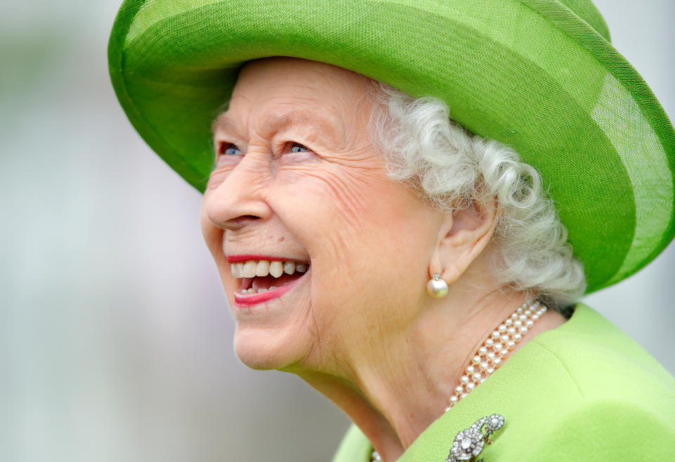 Queen Elizabeth II beim Royal Windsor Cup polo match in Egham