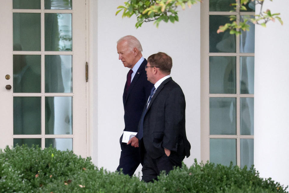 US President Joe Biden at the White House in Washington, doctor Kevin O'Connor (Leah Millis / Reuters archive)