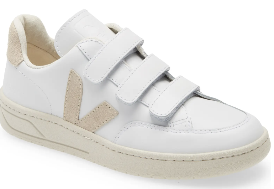 10) Veja V-Lock Sneaker