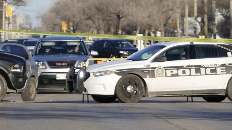 Crash in stolen vehicle sends 4 to hospital in Winnipeg, one in critical condition