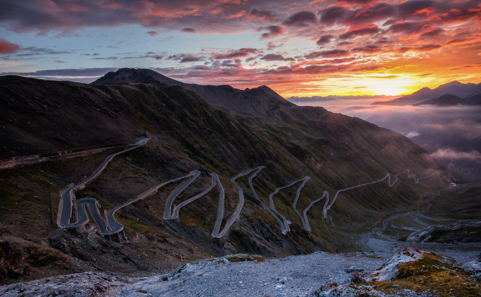 El paso del monte Stelvio cuenta con una de las carreteras más emblemáticas. Foto: Getty Images