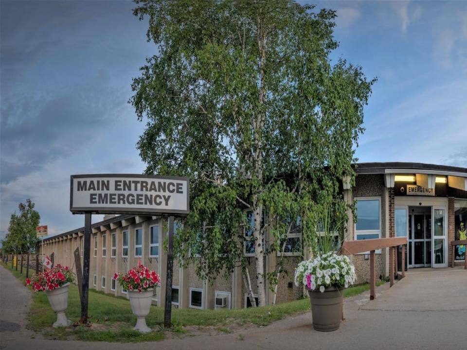 The emergency room at Red Lake Margaret Cochenour Memorial Hospital was closed from 8 a.m. March 26 to 8 a.m. March 27.  (Red Lake Hospital/Facebook - image credit)