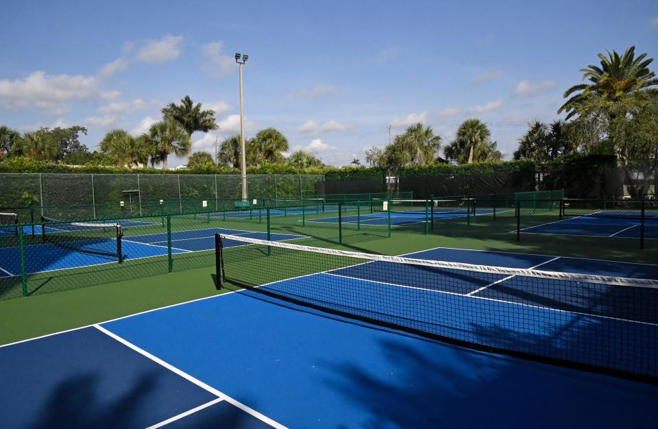 Gulf & Bay Club’s extensive amenities include three heated swimming pools, hot tubs, eight tennis courts, pickleball and shuffleboard, indoor basketball/racquetball courts and barbecue and picnic areas.