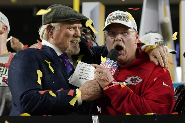 Terry Bradshaw won't be on Super Bowl broadcast after father's