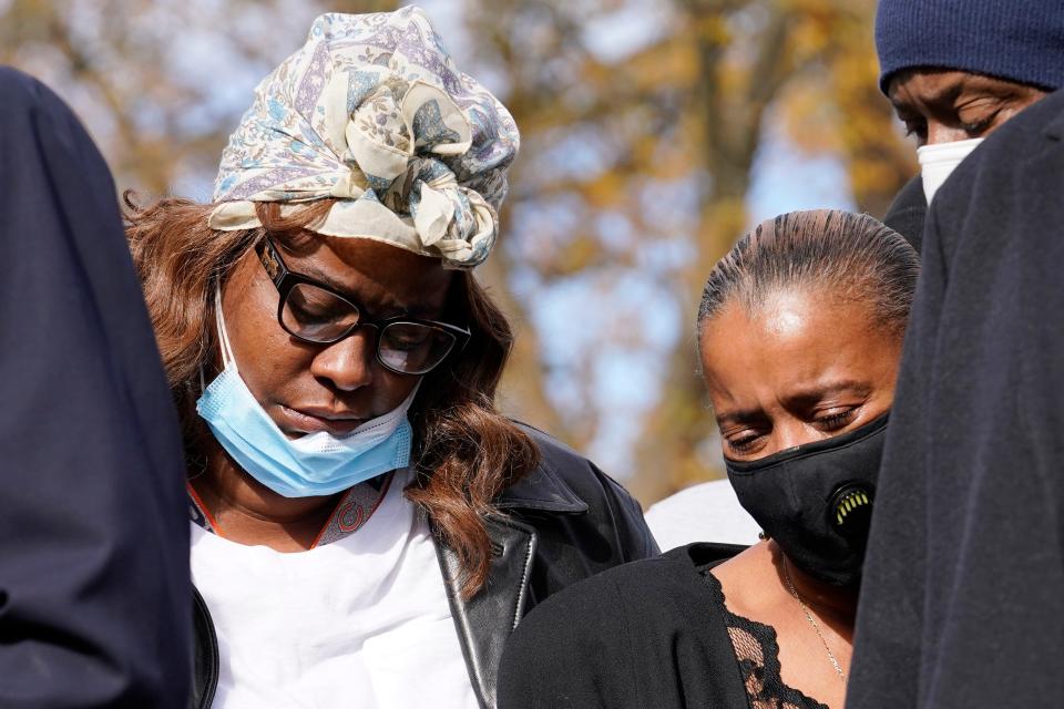 Marcellis Stinnette's mother Zharvellis Holmes, left, and Marcellis's grandmother Sherrellis Stinnette attend a press conference, Wednesday, Oct. 28, 2020, in Des Plaines, Ill.