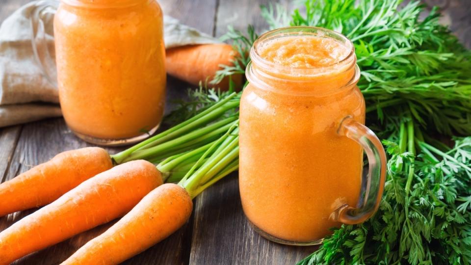 Carrot lucuma smoothie