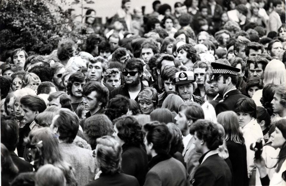 <span><span>Mourners At The Elvis Prestley Memorial Service in 1977. Credit: James Gray/Daily Mail/Shutterstock </span></span>